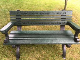 4 Foot Cambridge Memorial Park Bench with Arm Rest