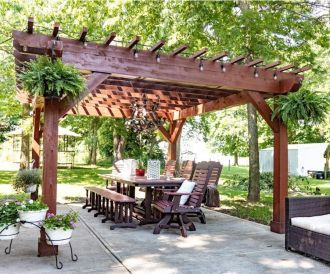 Shadelan retreat pergola